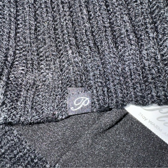 Plush - Ribbed Fleece Lined Beanie  black women - Picture 7 of 11